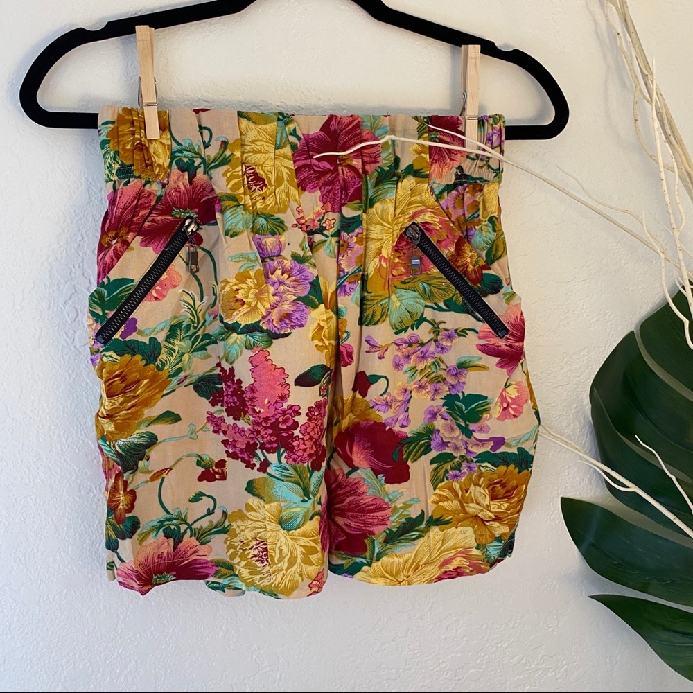 NWT Sis Sis Floral Skirt w/ Zippers